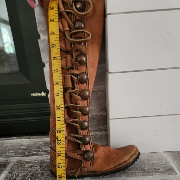 Genuine Leather Moccasin Boots with wool inserts on footbed - Picture 11 of 14